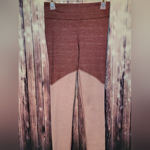 Free People Movement Evolution Leggings - XS - Color is Wine - NWT - Picture 4 of 9